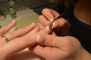 fingernails-259976__340