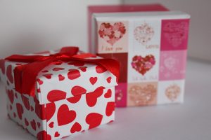 gift-box-635778_960_720